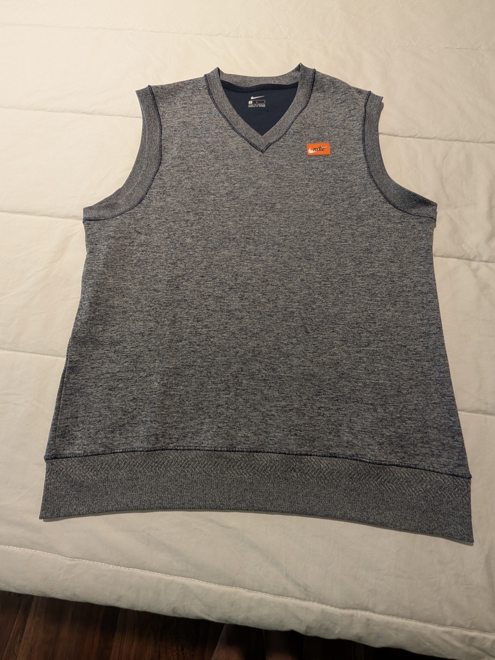 Nike Men’s Vintage Heather Grey V-Neck Sleeveless Sweater Vest M
